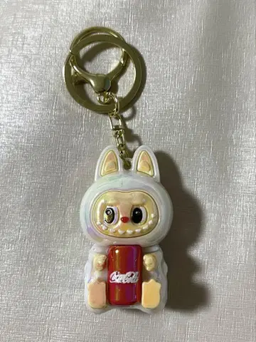 메탈릭한 LABUBU 키링