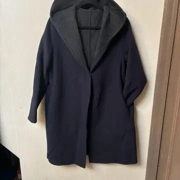 네이비 후드 부착 울 코트 M 사이즈 상당