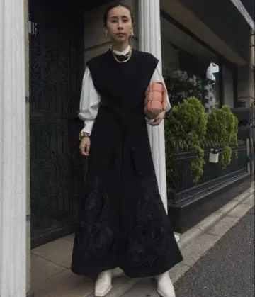 AMERI RIBBON EMBROIDERY SKIRT