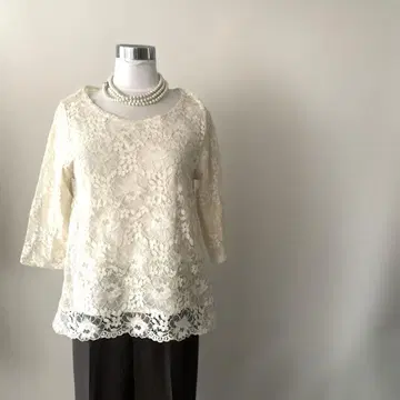 B&Y 레이스 블라우스 보트넥