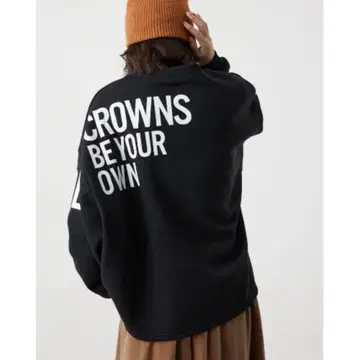 RODEO CROWNS 로고 빅 맨투맨 상의 블랙