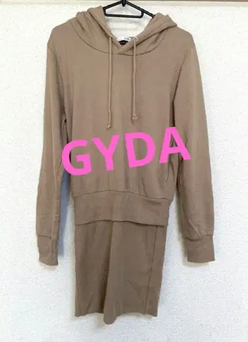 GYDA 후드 부착 도킹 미니 원피스 베이지