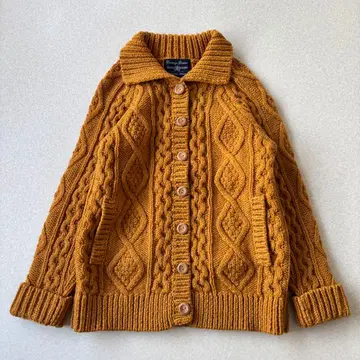 [ 새상품급 ] 어패럴 메이드 울 100% 우드 단추 케이블 니트 가디건