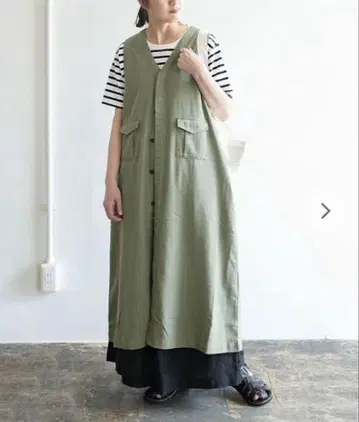 NATURAL LAUNDRY 밀리터리 트윌 베스트 오버롤 스커트