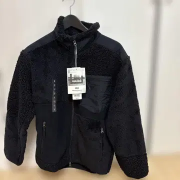 UNIQLO 엔지니어드 가먼츠 콤비네이션 플리스 자켓