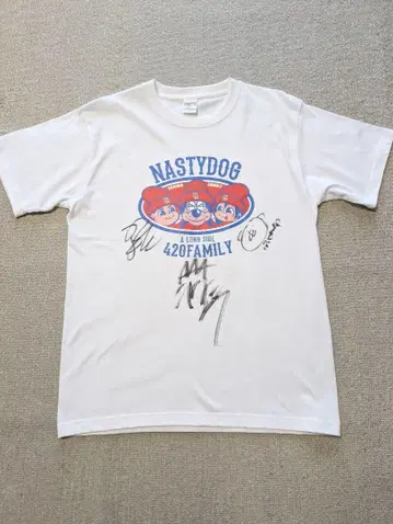 NASTYDOG 사인 (MY/가드맨/후쿠레나) 티셔츠 화이트