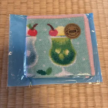러브러리 바이 페이 손수건