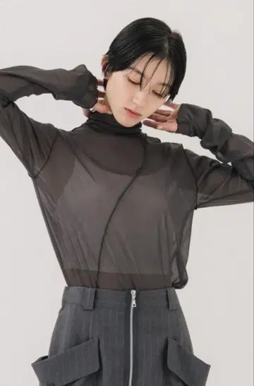 PUBLIC TOKYO 퍼블릭 도쿄 시어 하이넥 다크 그레이