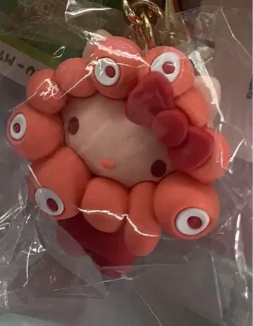 간사이 만박 헬로키티 최애 컬러 입체 키링  미야쿠미야쿠