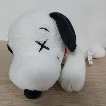 UNIQLO KAWS x PEANUTS 스누피 봉제 인형 유니클로