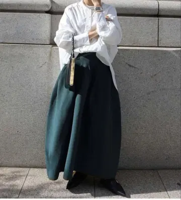마차트 롱 스커트 홀가먼트