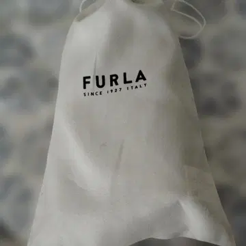 FURLA 그레이 가죽 파우치