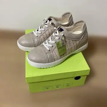 ASICAL 베이지 스니커즈 24cm
