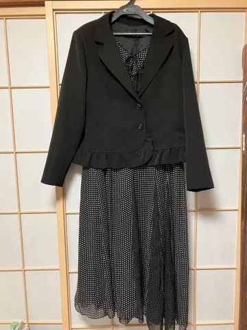블랙 도트 무늬 프릴 드레스와 자켓 세트 빅 사이즈 17AR