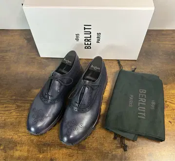 거의 새상품 27만 6천 엔 Berluti 패스트 트랙 스니커즈 7.5