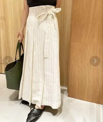 미라 오웬 린넨 100% 린 실루엣 랩스커트 스트라이프 화이트
