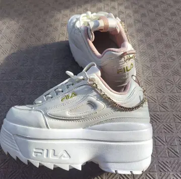 FILA 스니커즈 체인 포함 통굽 스니커즈 24cm