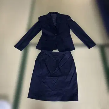 다이애나 네이비 스커트 수트 S 사이즈