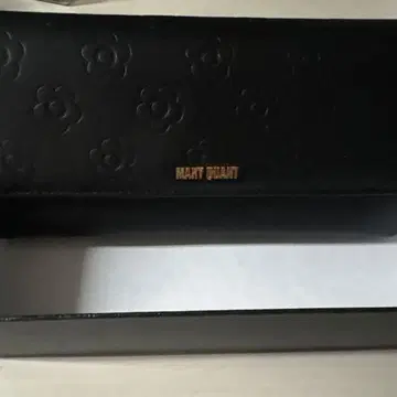 MARY QUANT 블랙 장지갑 플라워 엠보싱