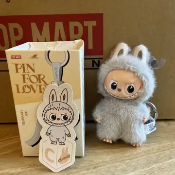 pin for love 미니 러브브 C 알파벳 러브브 POPMART