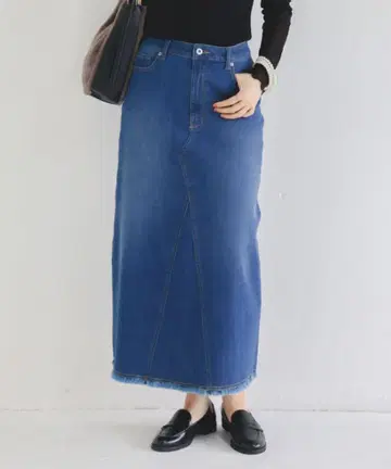 le.coeur blanc 리메이크풍 라메 데님 스커트
