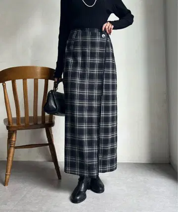 프린지 랩풍 내로우 스커트 네이비