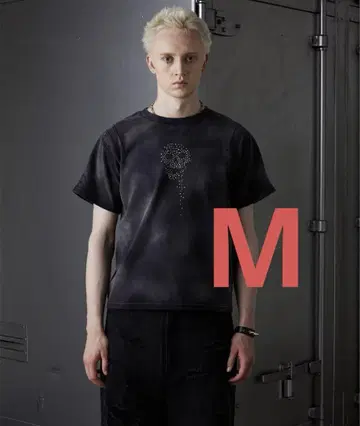 [ GRANCY ] 스컬 큐빅 디자인 티셔츠 완판템 사이즈 M