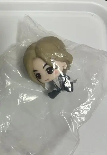 후지사와 료카 피규어