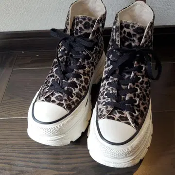 ALL STAR 레오파드 무늬 통굽 하이컷 스니커즈