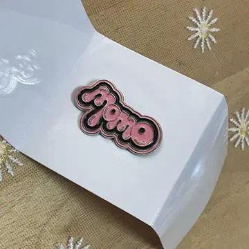 TWICE THIS IS FOR 랜덤 핀 배지 모모