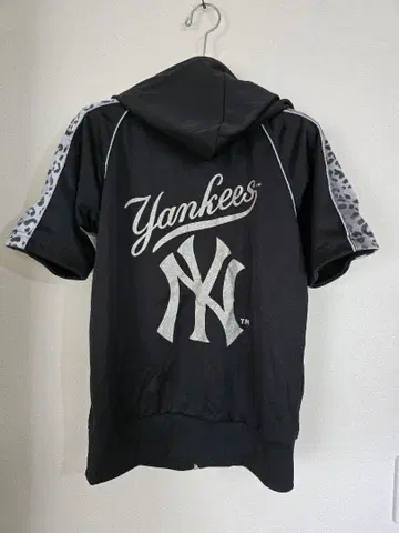 Yankees 후드 부착 트레이닝복 M 블랙