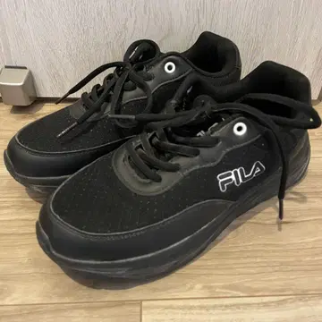 새상품급 FILA 휠라 gioia 블랙 블랙 스니커즈 24 통굽 경량