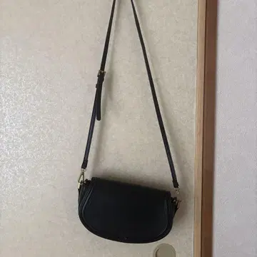 블랙 숄더백 조정 가능 스트랩