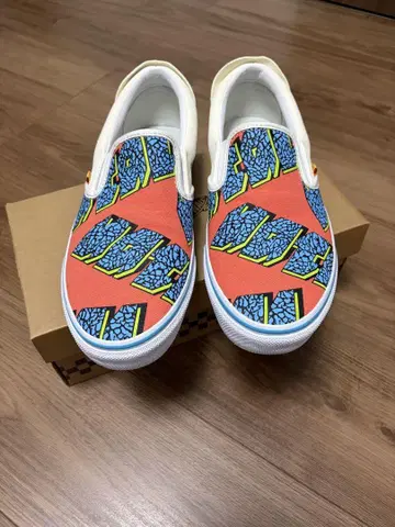 NATAL DESIGN x VANS