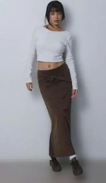 미개봉 새상품 Wellness Twist Slit Skirt 브라운 S
