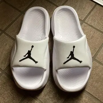 Jordan 화이트 슬라이드 샌들