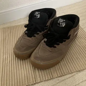 Vans 하프캡 브라운 스니커즈