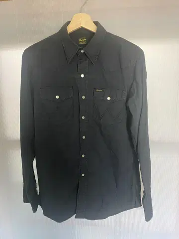 Wrangler 블랙 긴팔 셔츠 M 사이즈