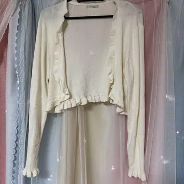 Rose Tiara 프릴 긴팔 가디건 아이보리