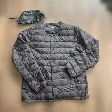 유니클로 울트라 라이트 다운 블랙 XL