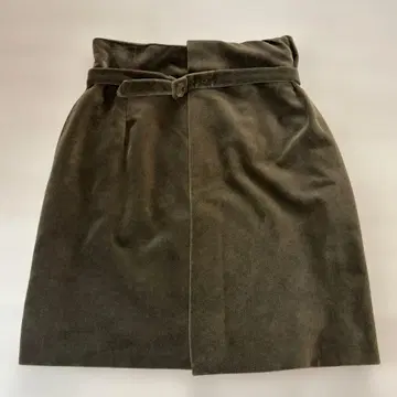 엠포리오 아르마니 스커트 42 사이즈