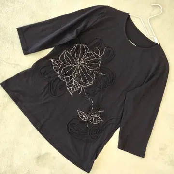 Fantasie 플라워 모티브 티셔츠 블랙 M-L 사이즈