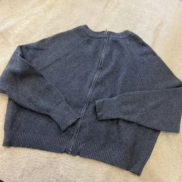 ZARA 가디건 니트 M 미사용 새상품 택 없음