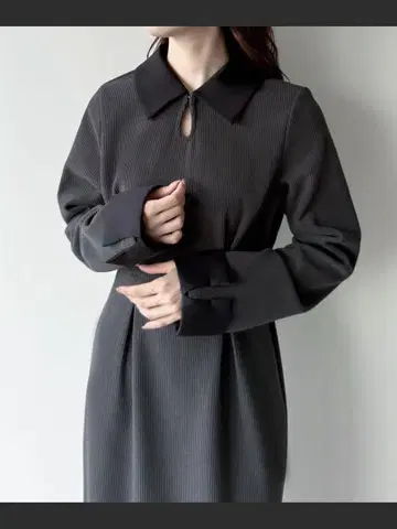 JUNOAH 바이컬러 코듀로이 타이트 원피스