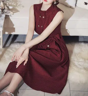 GINZA COUTURE 도트/ 버튼/ 하이넥/ 슬리브리스/ 플레어