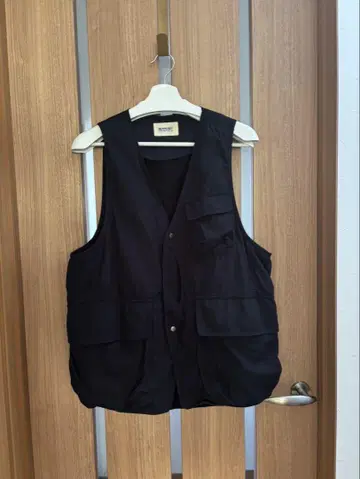 BEAMS BOY 헌팅 베스트