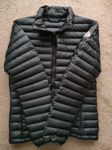 [ 새상품급 ] PYRENEX 블랙 다운 자켓 사이즈 S