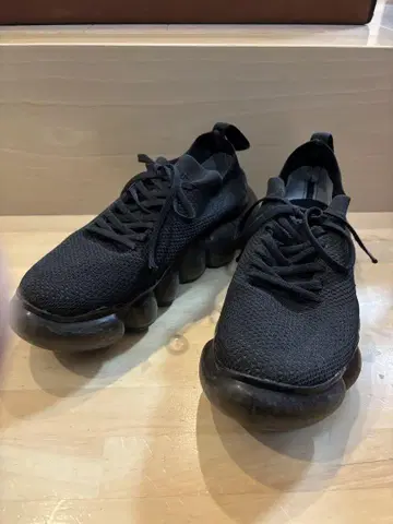 grounds black