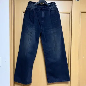 지나시스 컬러 턱 데님 와이드 팬츠 블랙 S