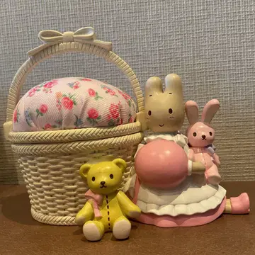 마롱크림 핑쿠션 포함 소품함 소잉 산리오